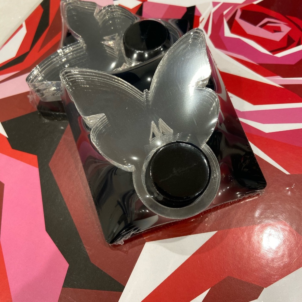 Clear acrylic napkin rings